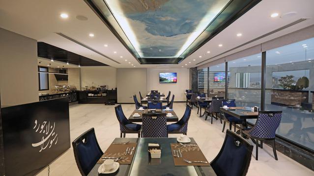 Ritz-Tehran_30280