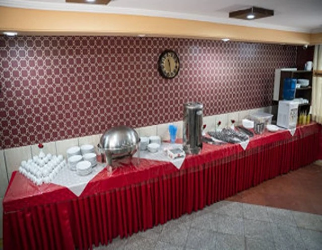 میز سرو غذا