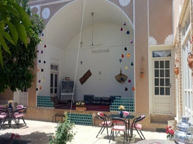 طاق سنتی و فضای سنتی ایوان
