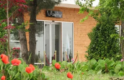 پذیرش مجتمع گردشگری سپید کنار متین بندر انزلی