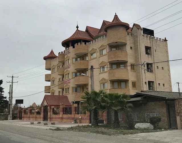 نمای روز ساختمان