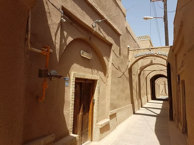 نمای کلی اقامتگاه بوم گردی شهرزاد یزد