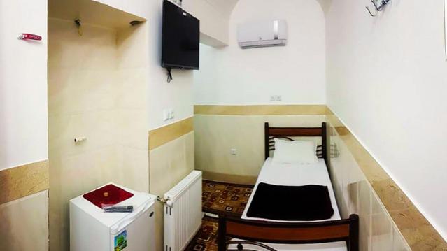 Sharif-Qom_6453