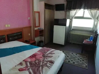 اتاق دو تخته دبل هتل طبرستان مشهد با امکانات