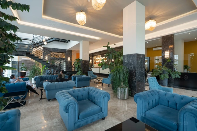 لابی شیک و زیبای هتل وستا تنکابن