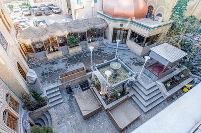 معماری داخلی سنتی و جذاب بوتیک هتل آب میرزا مشهد