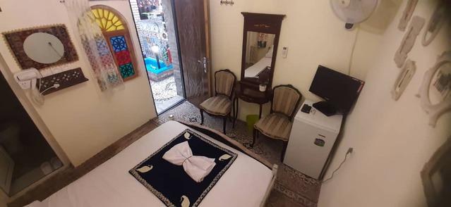 Khanekochakeman-Tehran_25098