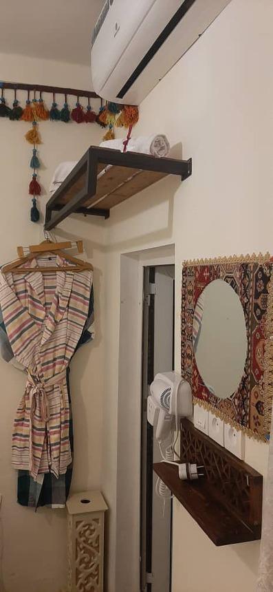 Khanekochakeman-Tehran_25096